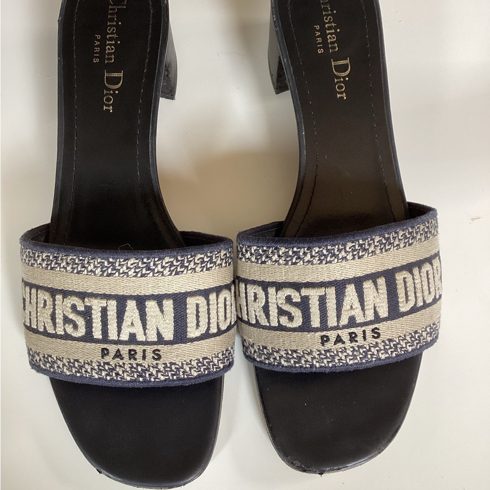 Dior Women's Black and Cream Sandals